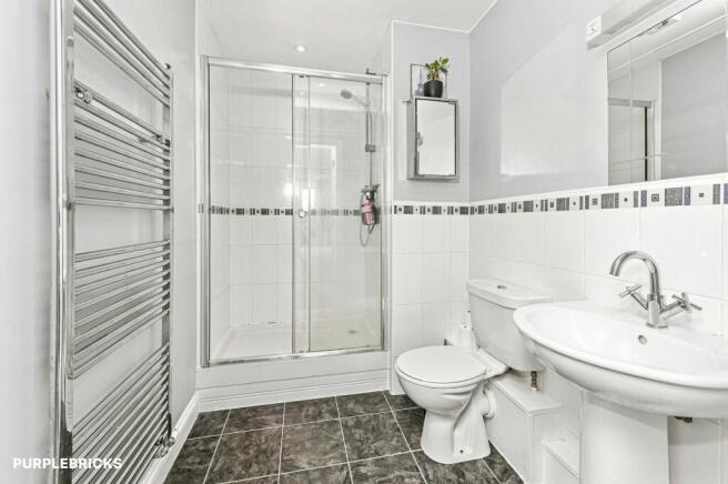 2 bed Flat for sale Image 7