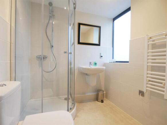 2 bed Apartment for sale Image 7