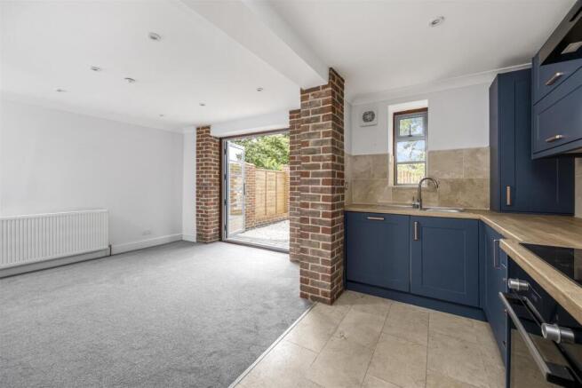 Lounge/Kitchen