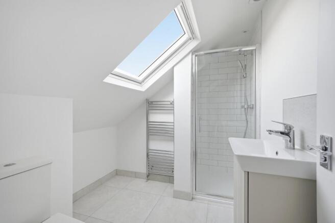 3 bed Apartment for sale Image 10