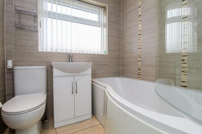 BATHROOM/W.C.