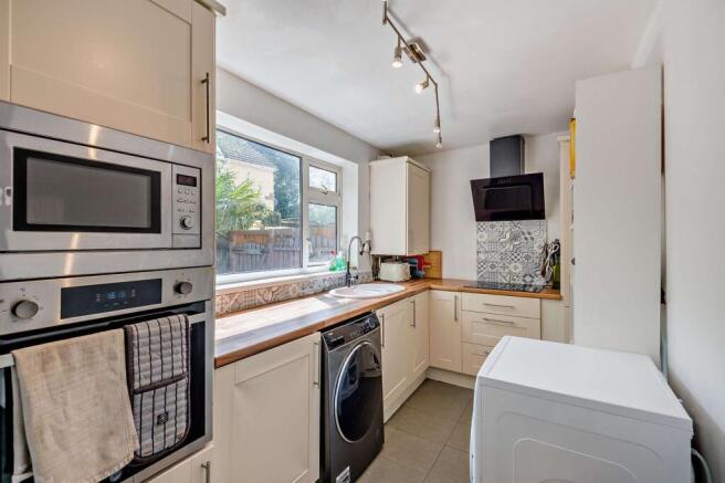 2 bed Terraced for sale Image 5