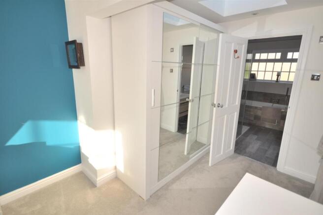 DRESSING AREA