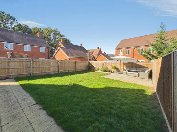 Hammersley Drive, Ash, Surrey, GU12 photo 4