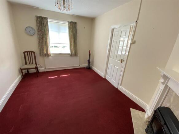 Dining room: