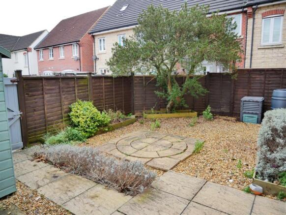 REAR SOUTHERLY GARDEN