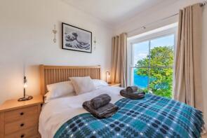 Flat 10, Richmond House, The Croft, Tenby SA70 8AP