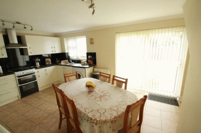 KITCHEN/DINER