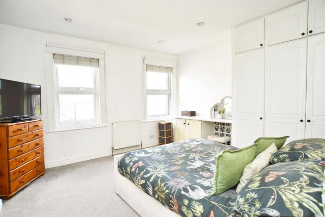 2 bed Semi-Detached for sale Image 7