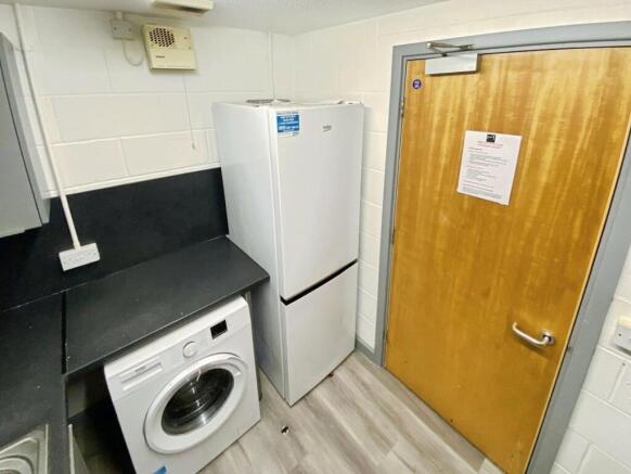 1 bed Apartment to rent Image 8