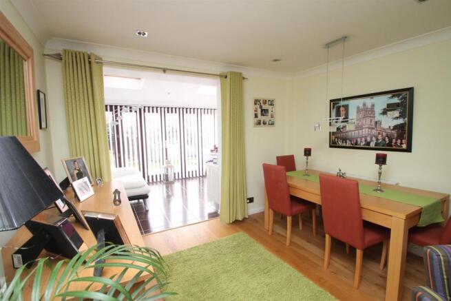 Dining Roomj.jpg