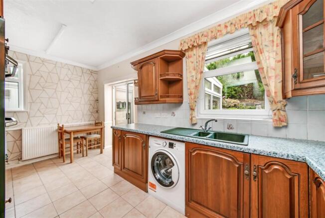 2 bed Detached Bungalow for sale Image 5
