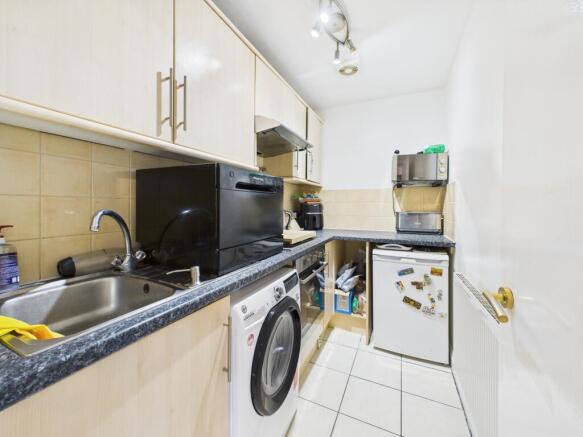 6 bed Block of Apartments for sale Image 11