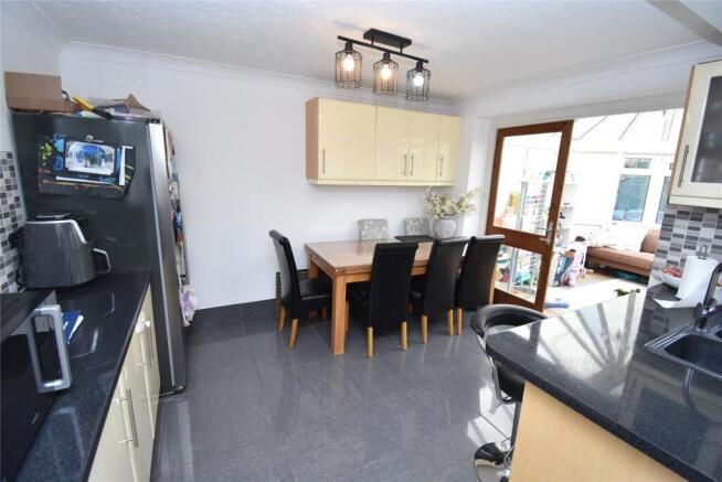 Ravenhill Way, Luton, Bedfordshire, LU4 photo 4