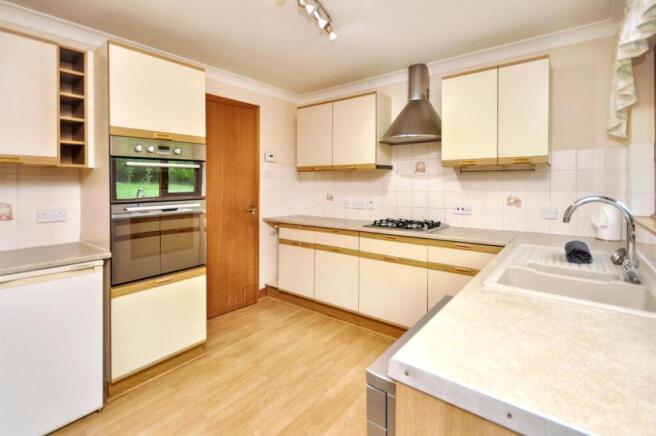 45 Torcy Drive, Girvan, South Ayrshire KA26 0EU photo 4