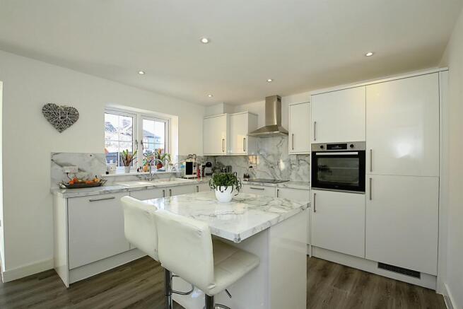 Kitchen Breakfast Area