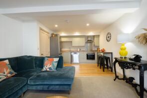 Flat 7, Rosswyn House, High Street, Ross-on-wye HR9 5BZ