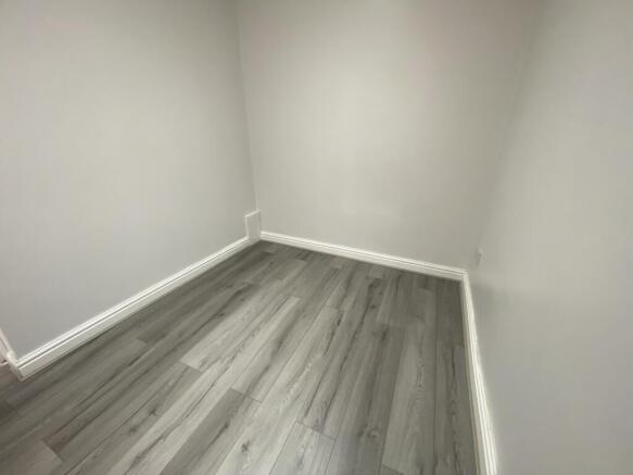 3 bed House to rent Image 5