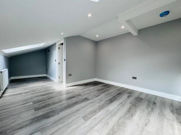 Main Room Alt Pionee