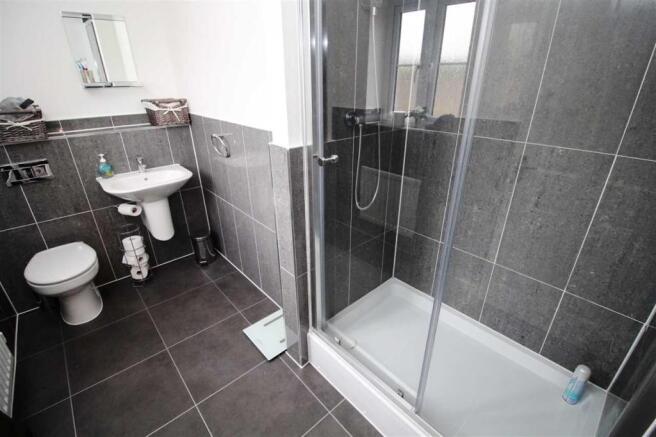 En-suite shower