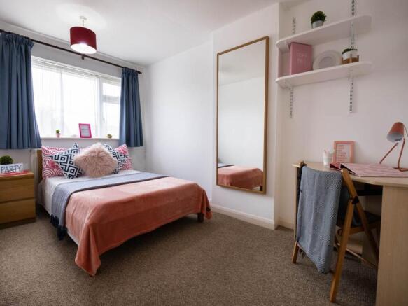 7_Brockenhurst_Close