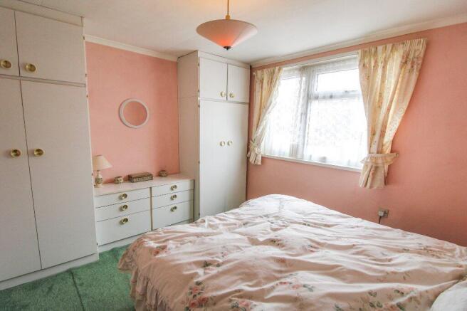 3 bed Apartment for sale Image 11