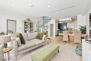 6, 1 Globe House Central, Chertsey Road, Twickenham TW1 1LJ