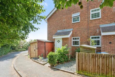 Foxglove Lane, Chessington, KT9