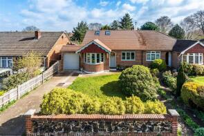108, Nutcroft Grove, Leatherhead KT22 9LD