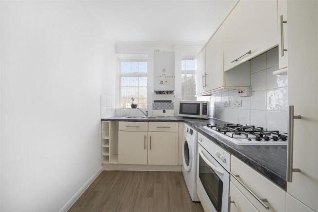 91 Carmel Court Kings Drive Wembley HA9 9JG - 008.