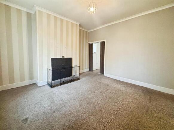 2 bed Terraced for sale Image 6