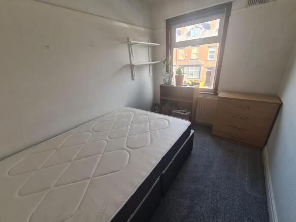 4 bed Terraced to rent Image 7