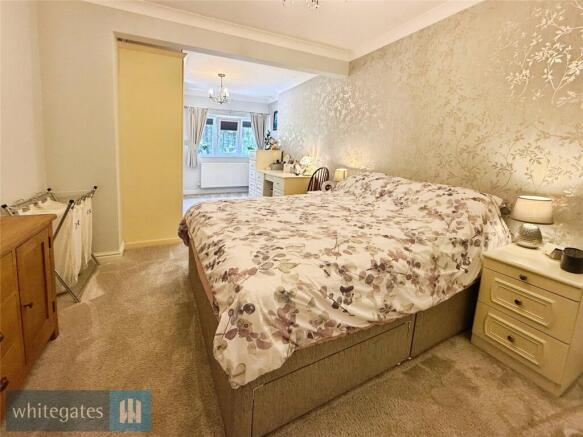 3 bed Semi-Detached for sale Image 6