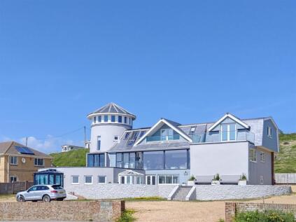 The Buckle, Marine Parade