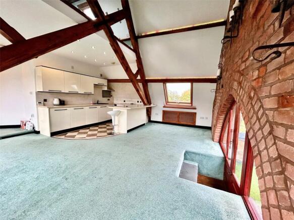 Lounge / Kitchen