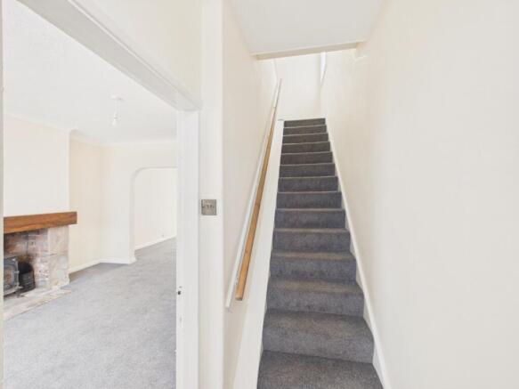 3 bed Semi-Detached for sale Image 11