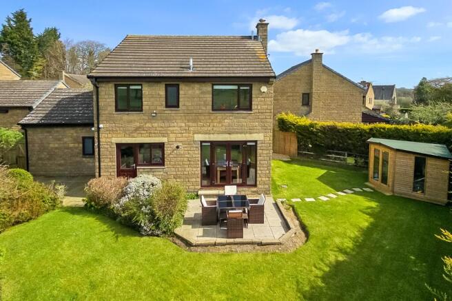 4 bed Detached for sale Image 11