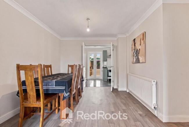3 bed Semi-Detached for sale Image 5