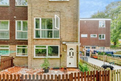 Hyde Heath Court, Crawley