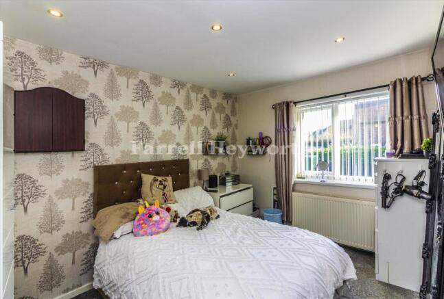 Bedroom 2 image 2