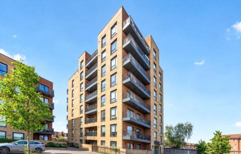 Parva Grove, Perivale, Greenford