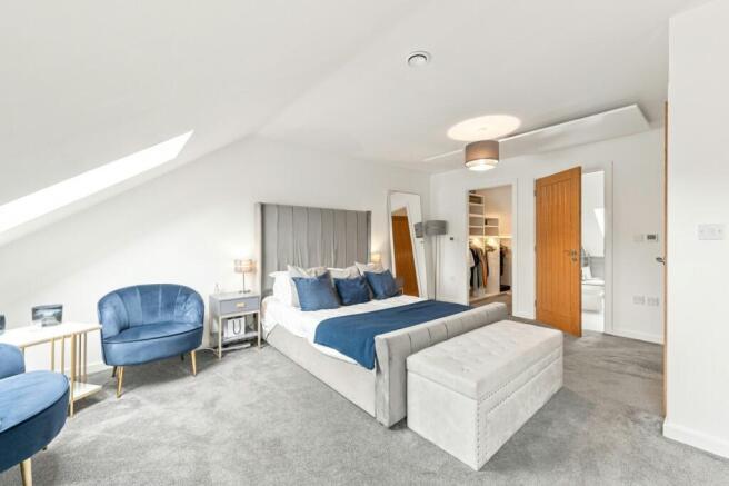 4 bed Town House for sale Image 11
