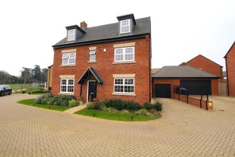 Ramfield Crescent, Collingtree Park, Northampton NN4