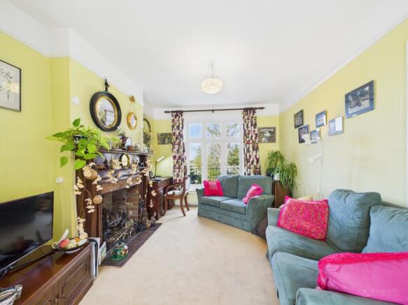 CAM02136G0-PR0369-STILL017