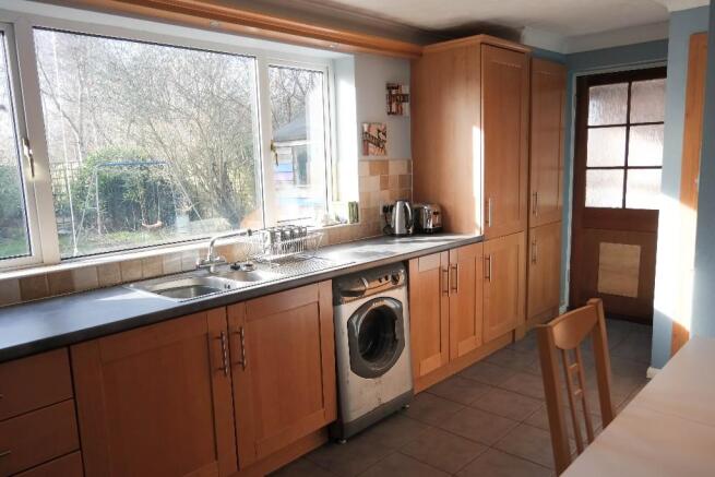 Kitchen/ Dining Room