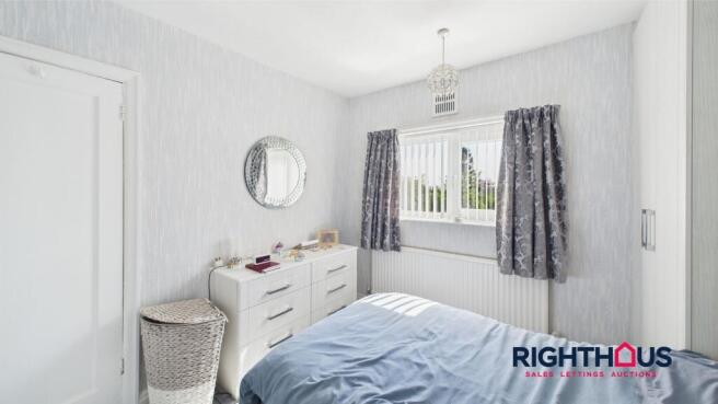 3 bed Terraced for sale Image 10