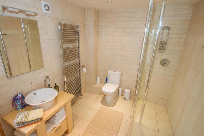 Ground Floor Bathroo