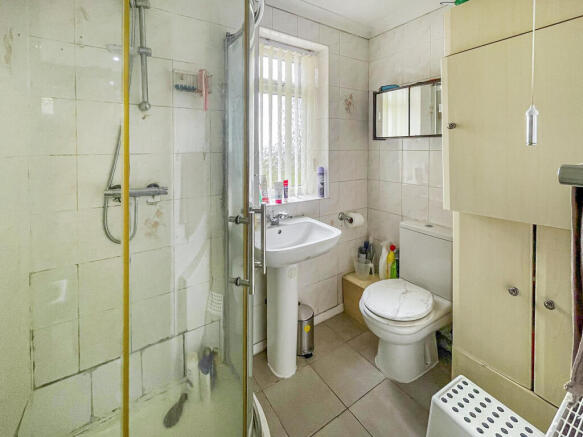 4 bed Semi-Detached for sale Image 10