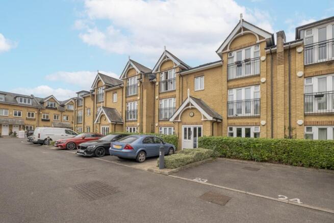 25-wells-place-00...