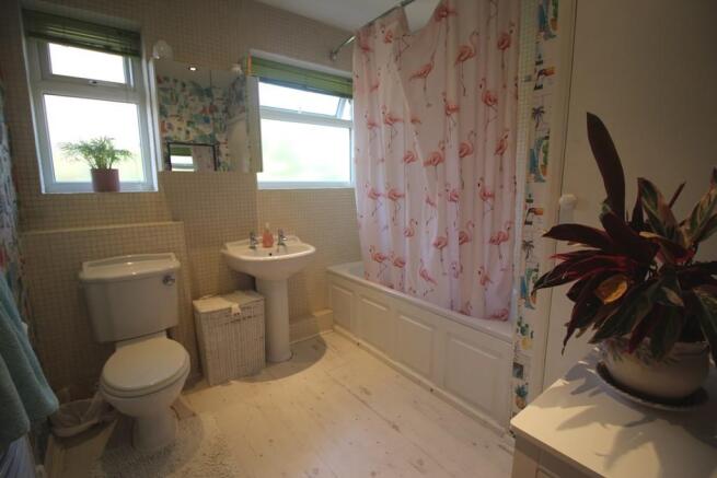 BATHROOM / WC